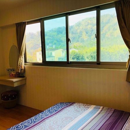 Chong Er Ya She Homestay Jiji Δωμάτιο φωτογραφία